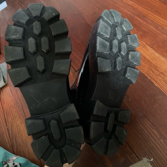 Shoedazzle Faux Leather Black Platform Chelsea Boot - Picture 3 of 4